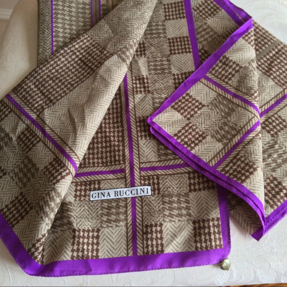 Vintage Gina Ruccini polyester 30 in square scarf